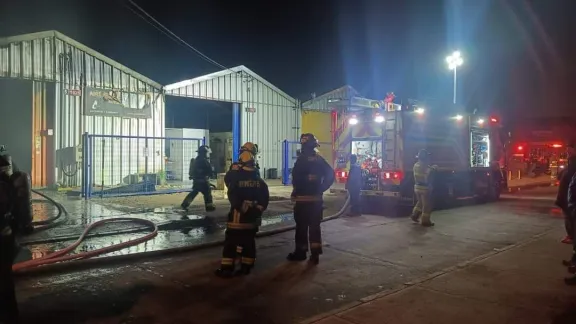 Incendio estructural afectó a al menos dos galpones del Barrio Industrial en Coquimbo