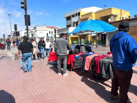 “A la calle no vuelven”: Reunión entre alcalde, Carabineros y Delegación buscará frenar a ambulantes