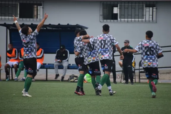 Club Social y Deportivo Ovalle logran épica remontada con un jugador menos