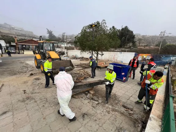 Realizan operativo de desalojo en sector mirador de La Herradura en Coquimbo