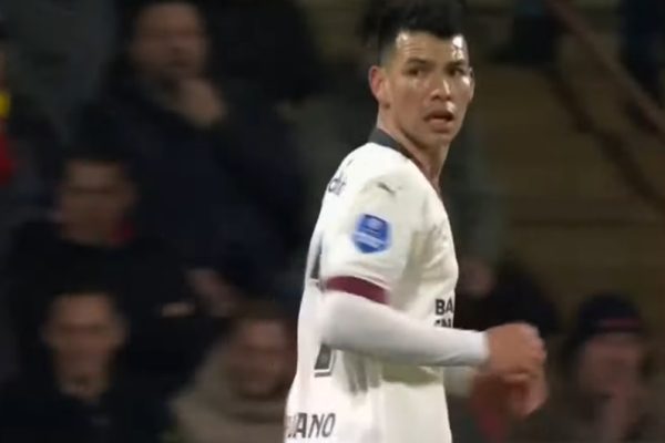 "Chucky" Lozano vio acción en descomunal goleada del PSV