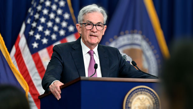 Powell asegura que la Fed tiene "tiempo" para decidir sobre los recortes de tipos