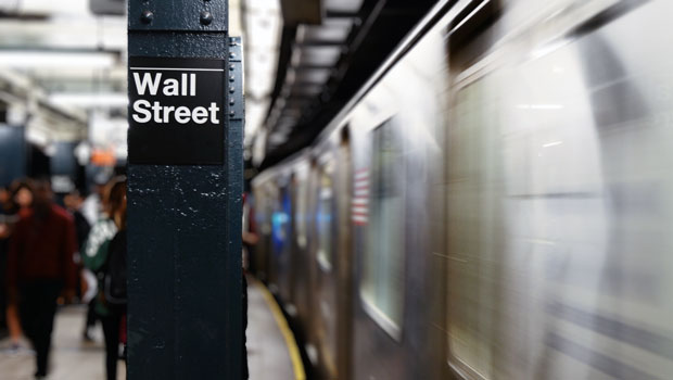 Wall Street anticipa suaves compras mientras la Fed aboga por la prudencia