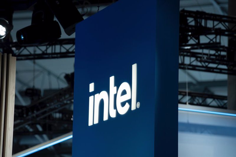 Intel se desploma hasta niveles de soporte