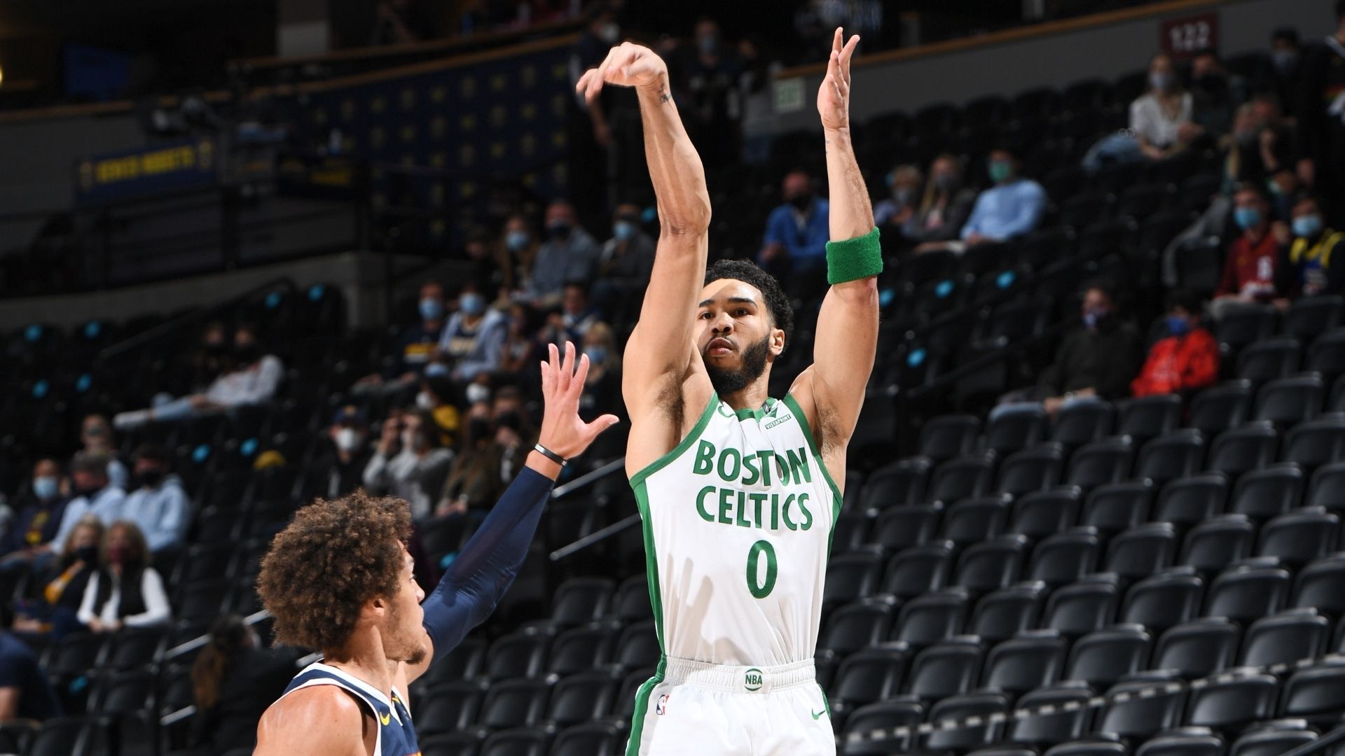 Spurs, Celtics y Heat toman aire en una noche de golpes