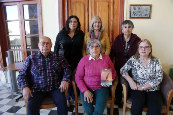 El Grupo "Coquimbo Literario" presentara el libro "Aguas Tranquilas, Palabras Inquietas" en el Centro Cultural Palace