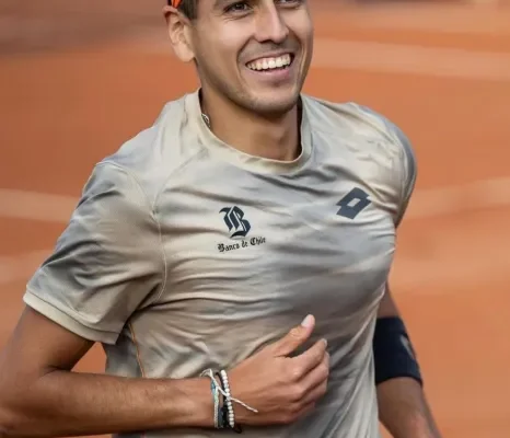 ¡Histórico!: Alejandro Tabilo dio el gran golpe y eliminó a Novak Djokovic en Roma