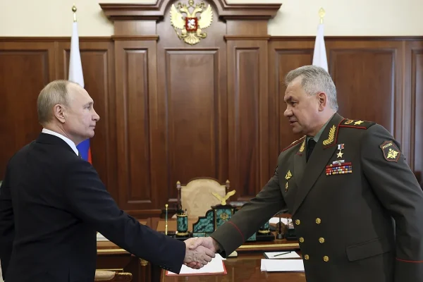 Putin sustituye en plena guerra a su ministro de Defensa tras 12 aos en el cargo