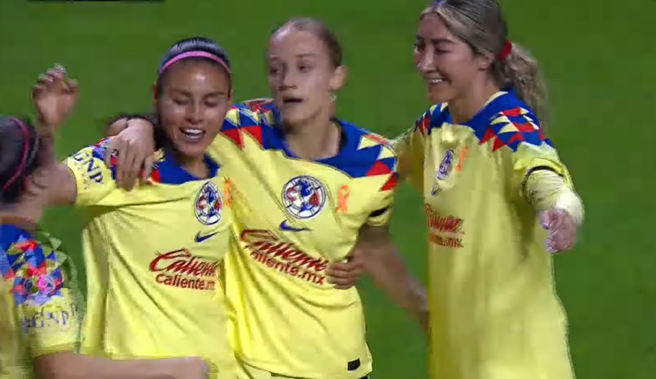 América femenil voló alto en el Azteca