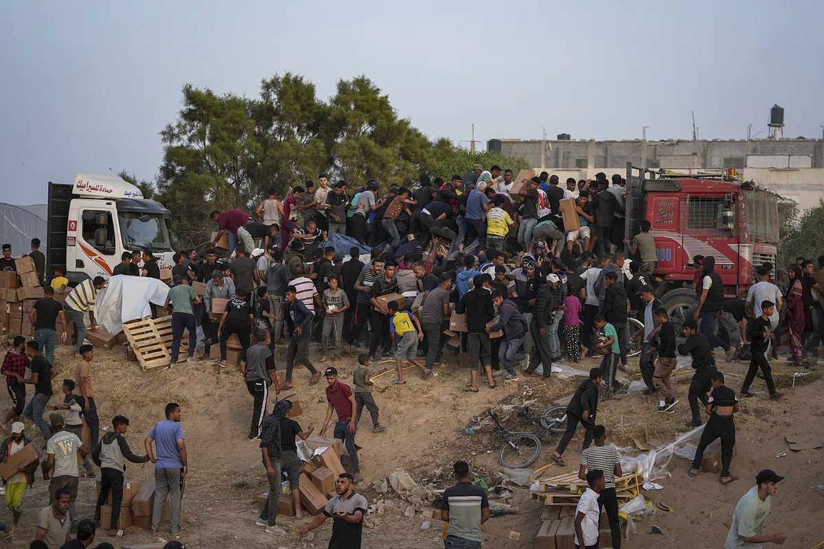 Un hospital de Gaza afirma que un ataque israel ha matado a 20 personas en el campo de refugiados de Nuseirat