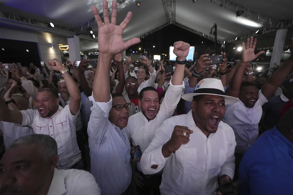 Abinader mantiene ventaja en elecciones dominicanas con el 94,5 % de los votos escrutados