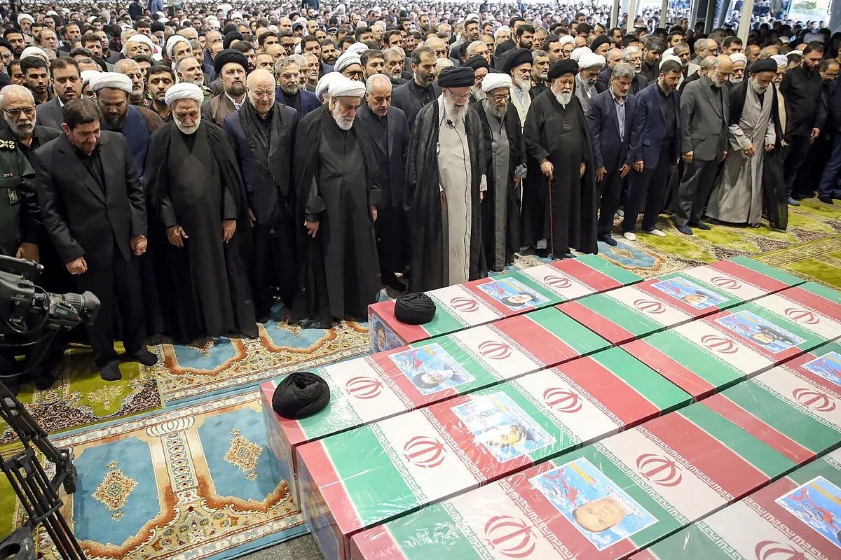 Hamas, Hizbul y los hutes muestran apoyo a su valedor en el funeral del presidente iran, fallecido en un accidente areo