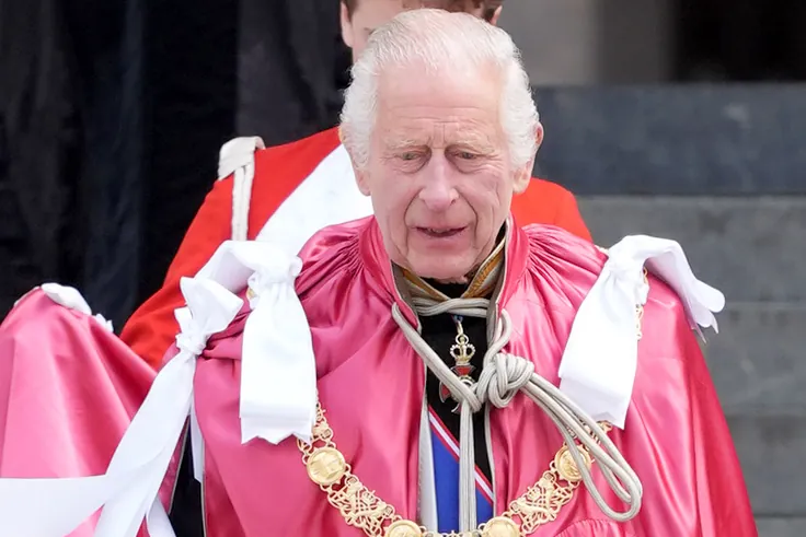 Las urnas prolongan el annus horribilis del rey Carlos III