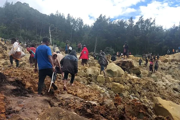 Al menos 300 personas sepultadas por la avalancha de Papúa Nueva Guinea