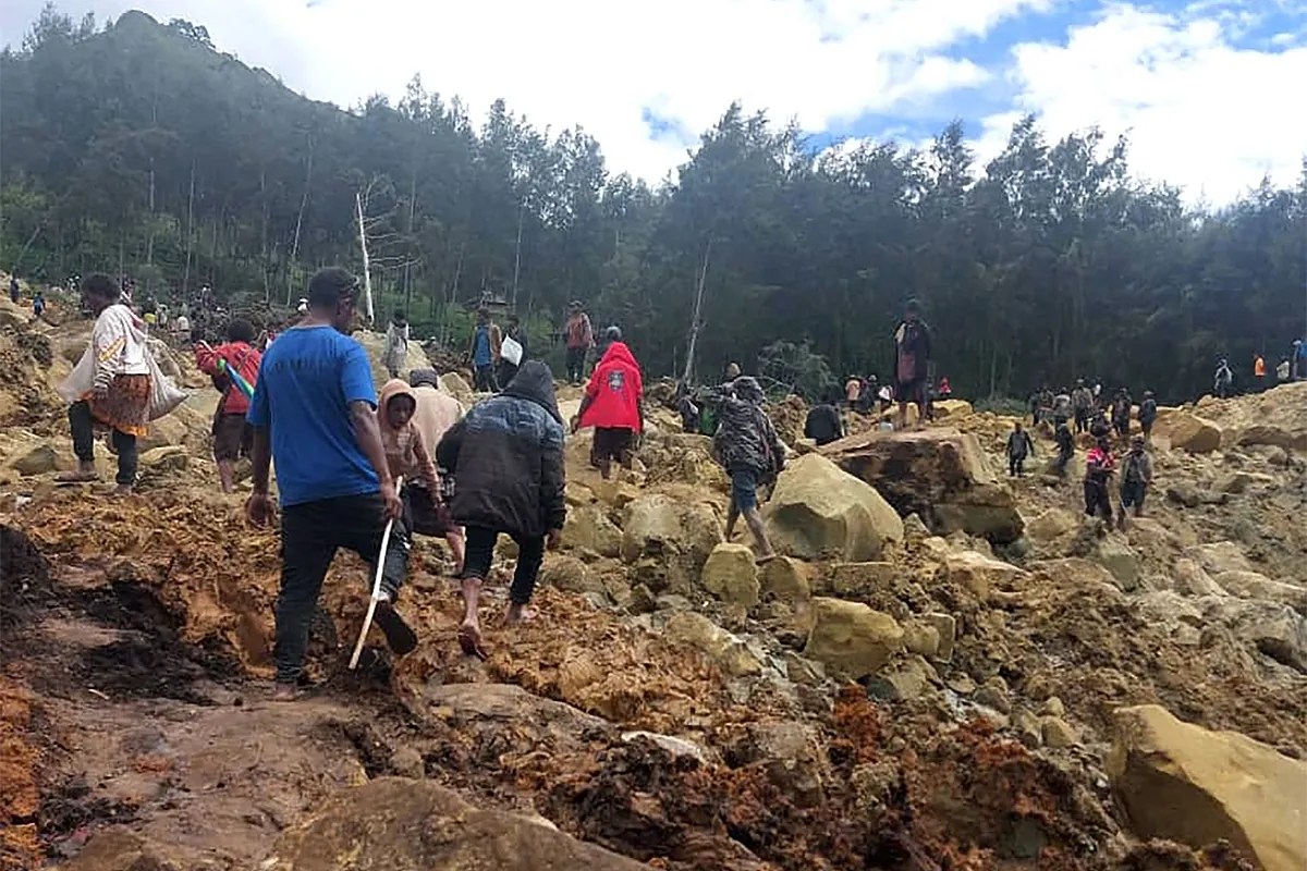 Al menos 300 personas sepultadas por la avalancha de Papúa Nueva Guinea