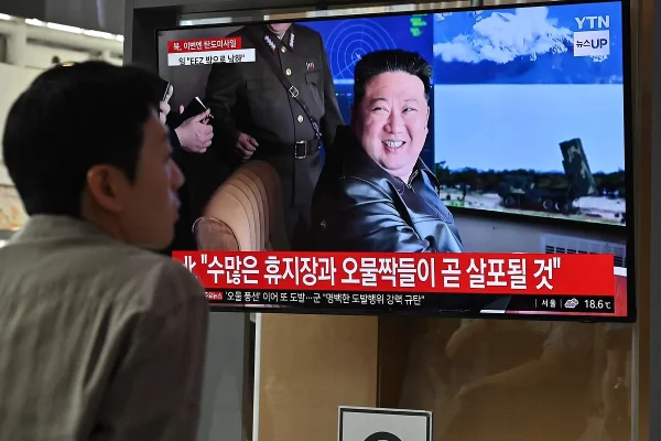 Una semana "normal" en Corea del Norte: un satlite espa que explota en el aire, globos con excrementos mandados al Sur y 10 misiles balsticos
