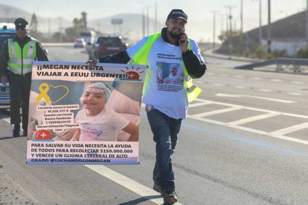 Padre inicia caminata desde Copiapó para visibilizar cáncer cerebral de su hija Megan