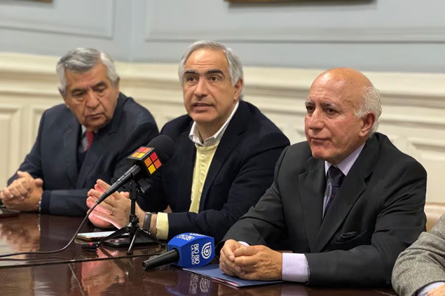 Abogados acusadores chilenos valoran solicitud de arresto de Netanyahu