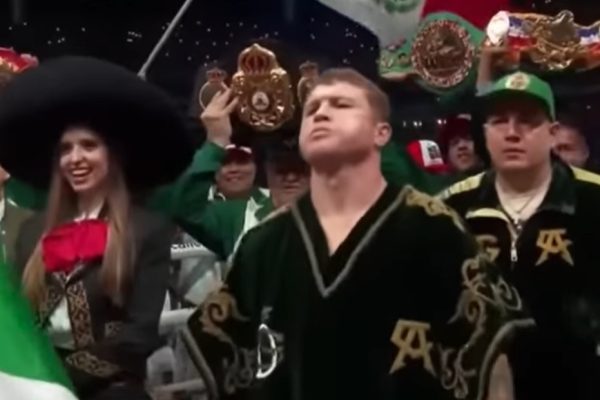 Ordenan a "Canelo" Álvarez pelear contra retador obligatorio de la FIB