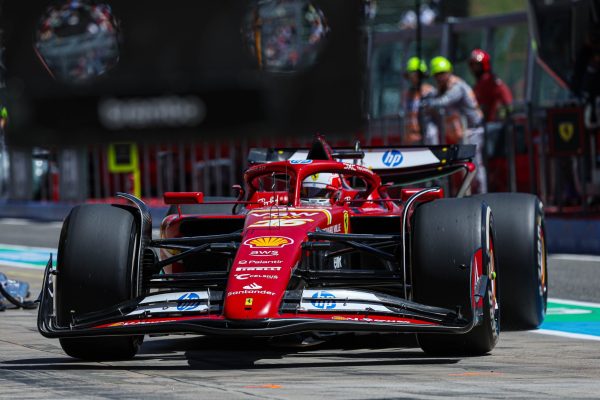 Ferrari empieza el fin de semana de Imola con Charles Leclerc en cabeza en los primeros libres