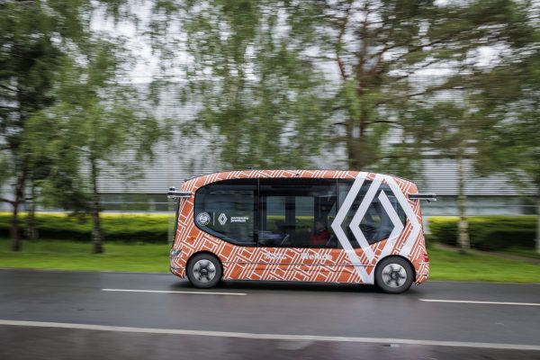 Estos minibuses autónomos de Renault y WeRide te llevarán a Roland Garros