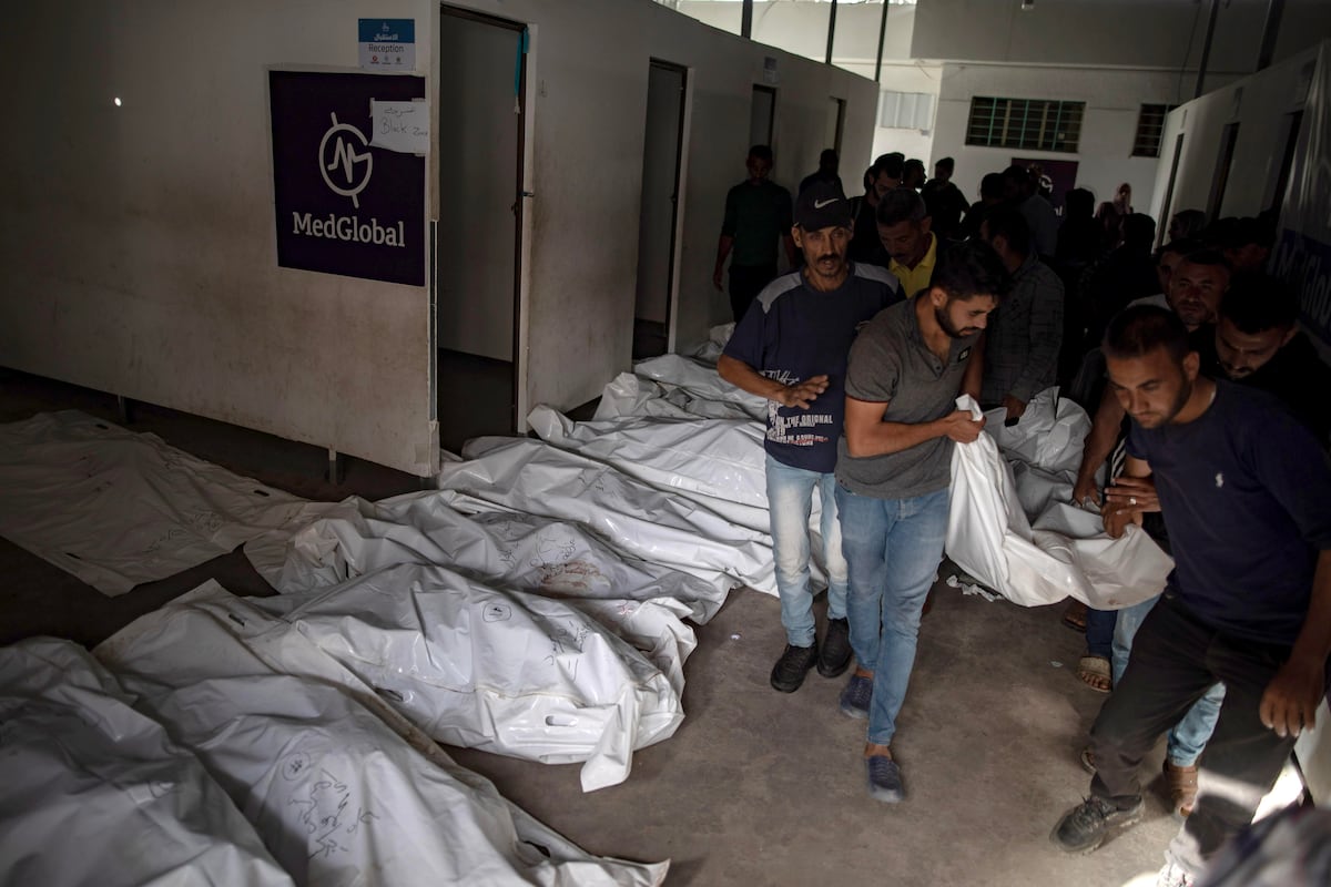 Israel: Un bombardeo israelí causa al menos 50 muertos en un campo de desplazados de Rafah | Internacional