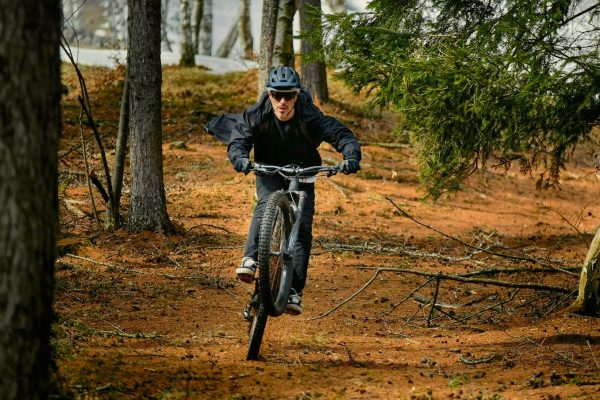 No encontrarás una ebike MTB más barata: una Conor de 29" fabricada en España por solo 1.100 euros con monoplato y motor en buje