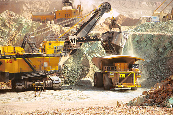 Minería: Chile cae por quinto año consecutivo en ranking de inversiones