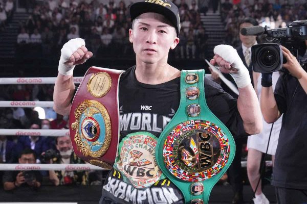 Naoya Inoue campeón OMB y CMB