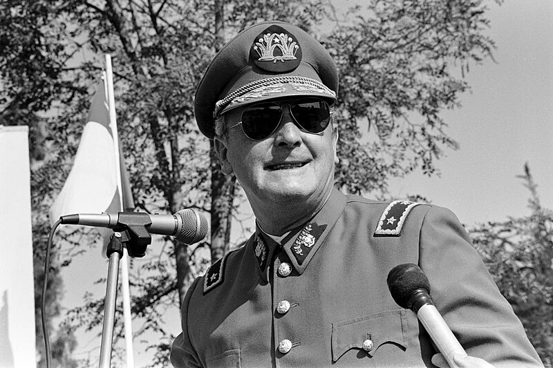 Fallece Bruno Siebert, general de ejército, exministro de Pinochet y exsenador de RN