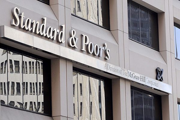 S&P: «Alto grado de fragmentación política» retarda inversión en Chile