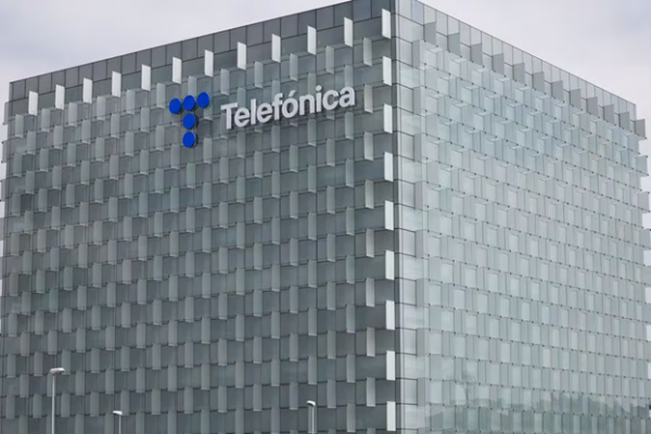 Gobierno español ultima la compra del 10% de acciones de Telefónica