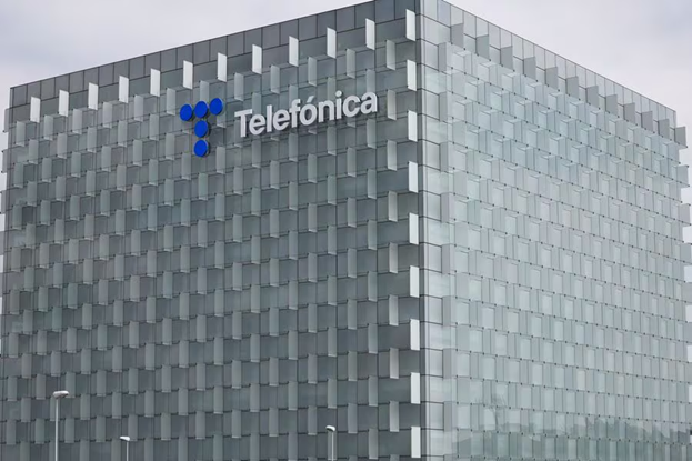 Gobierno español ultima la compra del 10% de acciones de Telefónica