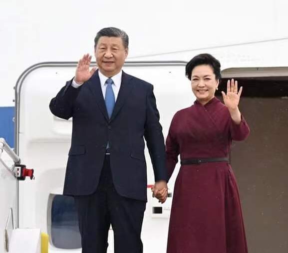 Xi Jinping inicia su gira europea con encuentro trilateral - El Diario