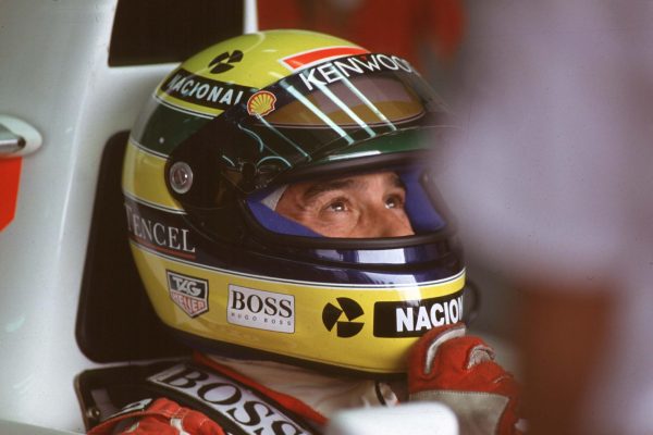 Treinta años amando a unos colores. Ayrton Senna y la historia detrás de su casco