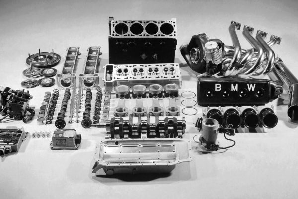 El maravilloso motor M12/13/1 de BMW que, con 4 cilindros y 1.5 litros, entregaba 1.400 CV y no duraba más que unos minutos