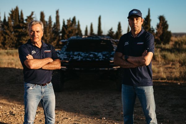 OFICIAL: Carlos Sainz y Nani Roma son confirmados por Ford para el Rally Dakar