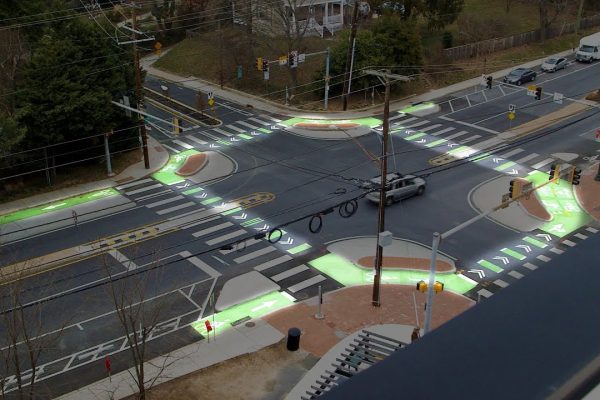 ¿Conoces la intersección holandesa? Puede ayudar a evitar muchos accidentes de peatones o ciclistas