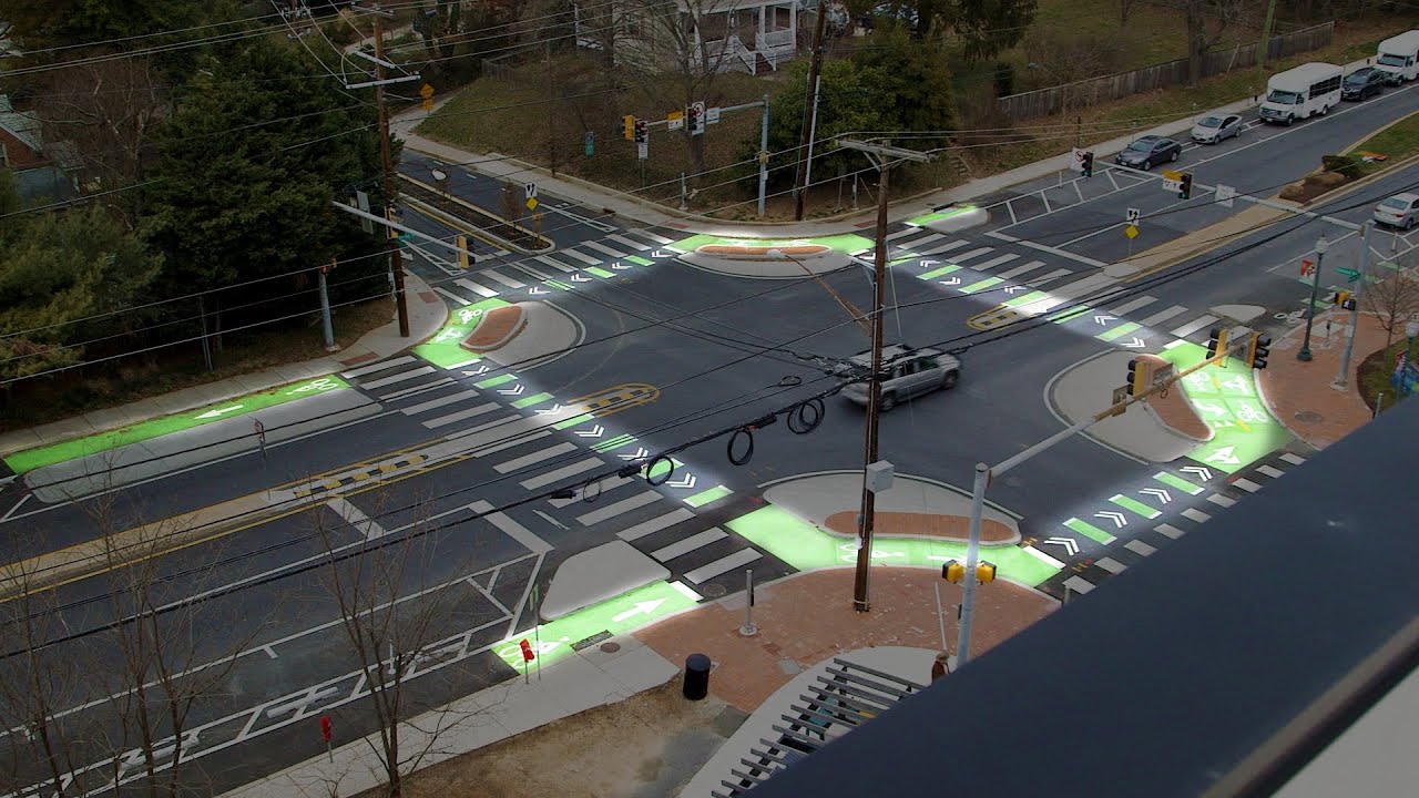 ¿Conoces la intersección holandesa? Puede ayudar a evitar muchos accidentes de peatones o ciclistas