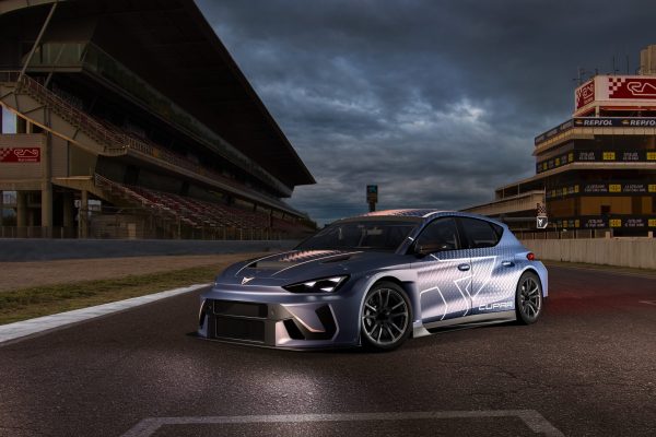 La competición en Cupra sigue muy presente con el nuevo León VZ TCR