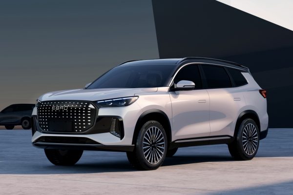 Con 5 o 7 plazas y hasta 350 CV, este desconocido SUV que será fabricado en España quiere romper el mercado a partir de 2025