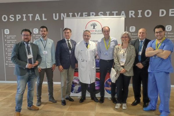 Técnica de cirugía pionera en el mundo para tratar la coledocolitiasis