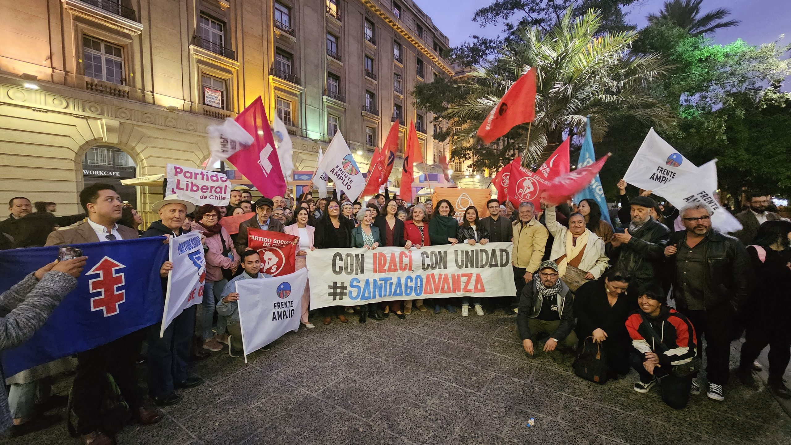 Se celebró apoyo del oficialismo y la DC a reelección de Irací Hassler en Santiago