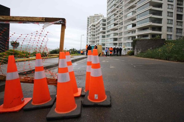 Socavón en Euromarina II de Reñaca: vecinos denuncian que habían alertado a las autoridades