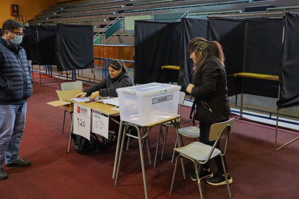 Los hechos que han marcado la mañana de las Elecciones Primarias 2024