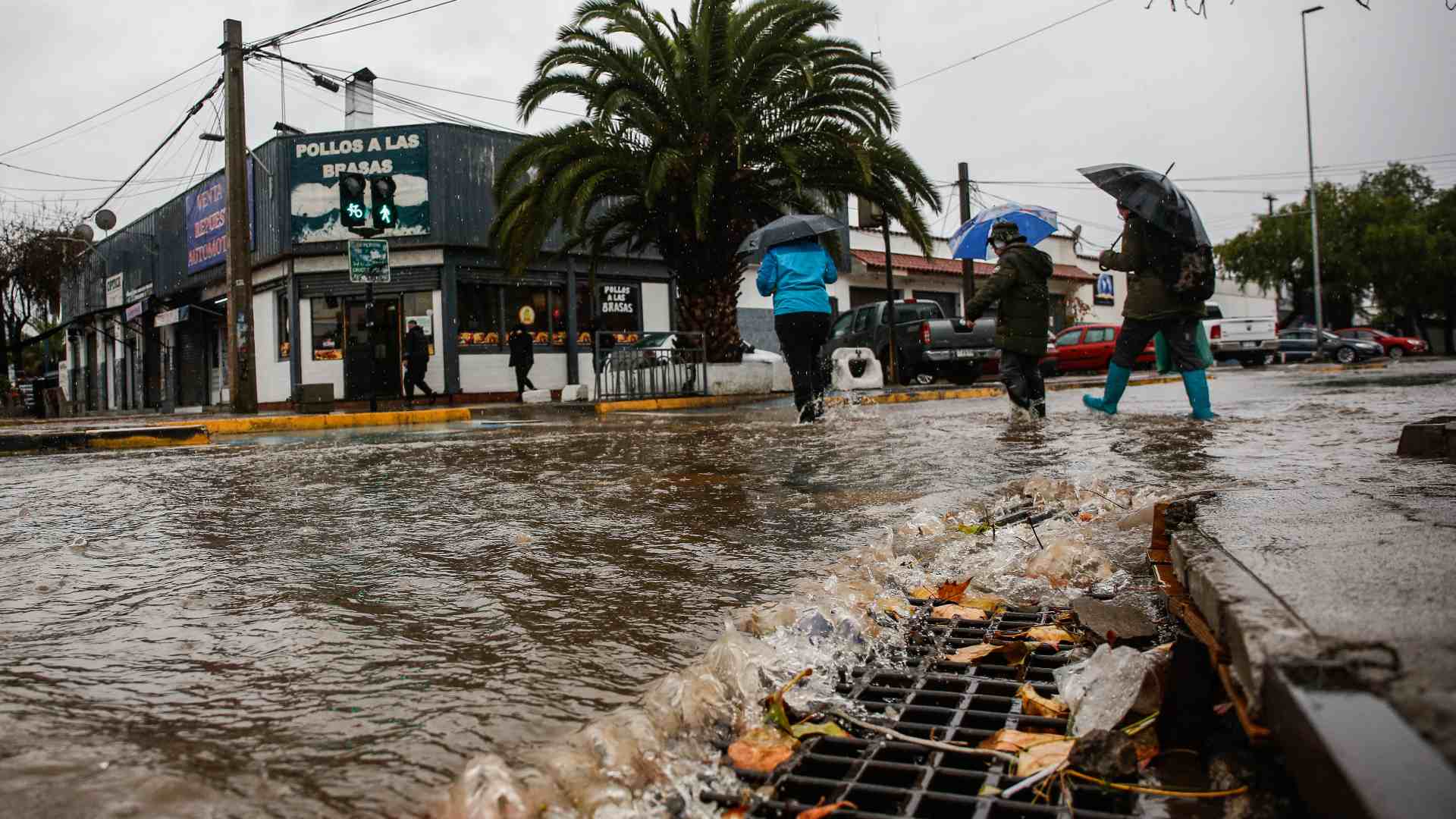 Advierten por la cantidad de lluvia que se registrará en Santiago