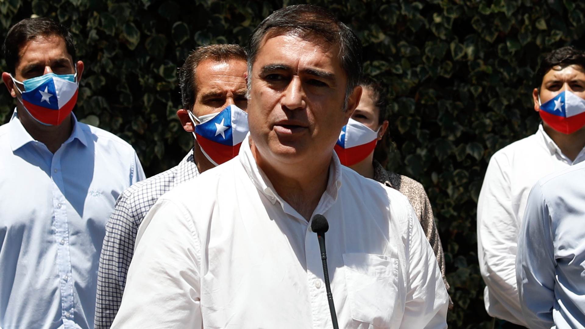 Ciper responde a acusaciones de Desbordes de ser parte de "operación política" para atacar su candidatura