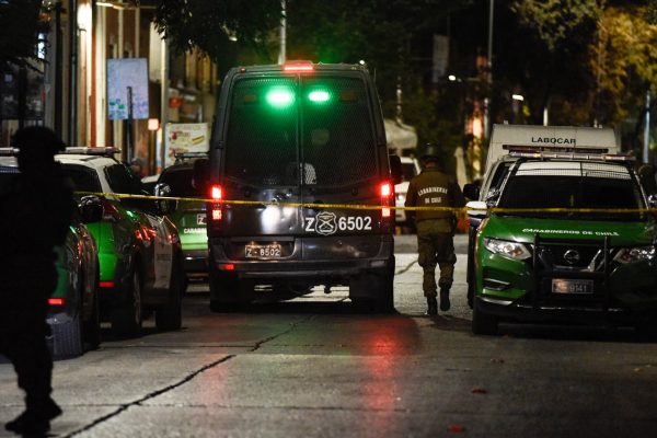 Dos detenidos por intento de atropello a carabineros en Vitacura