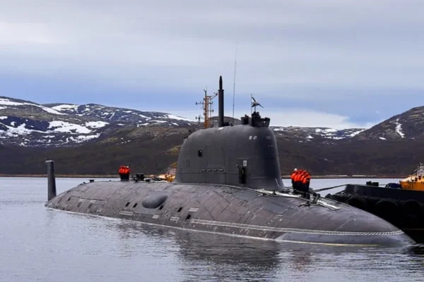 Un submarino nuclear y tres barcos rusos fondearn en La Habana la semana que viene