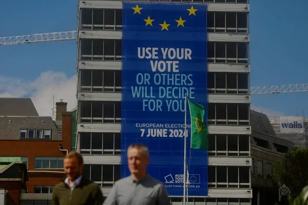 Irlanda elige a sus representantes locales y europeos entre el auge de la extrema derecha